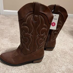 Girls cowboy boots. New with tag.